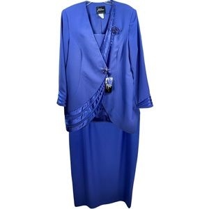 Vintage Milano Suit Jacket and Skirt accented with beautiful brooches NWT